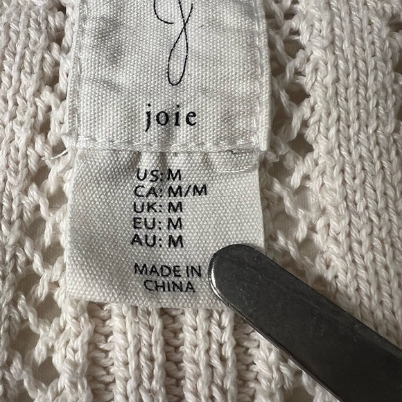 Joie M opened knit short sleeve V-neck soft white sweater - Picture 5 of 6